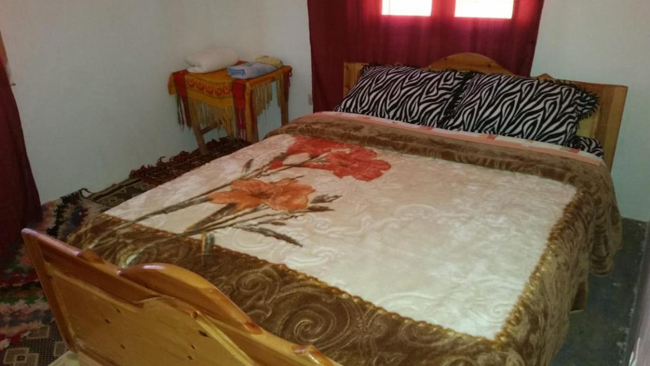 Maison D'Hote Chez La Famille Tamellalt  Bagian luar foto